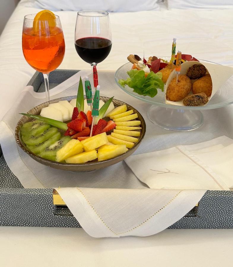 Experience Boutique Hotel - Villa Cimmino กาสเตลลัมมาเร ดิ สตาเบีย ภายนอก รูปภาพ